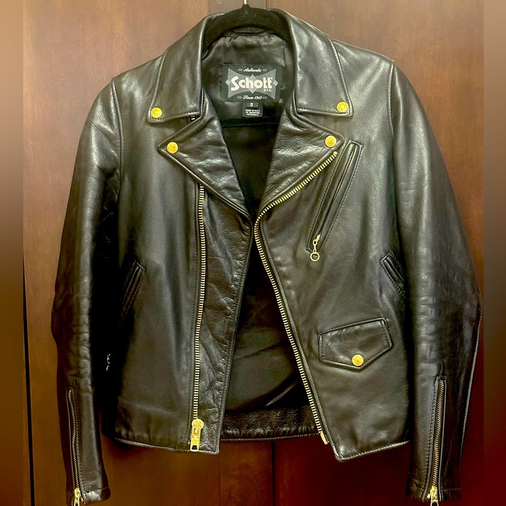 Excellent condition: Schott NYC Women's Leather Motorcycle Jacket (S)